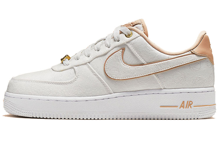 Женские кроссовки Nike Air Force 1 Lux (бежевые)