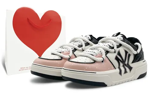 MLB New York Yankees Low top Skateboard Shoes Unisex Pink