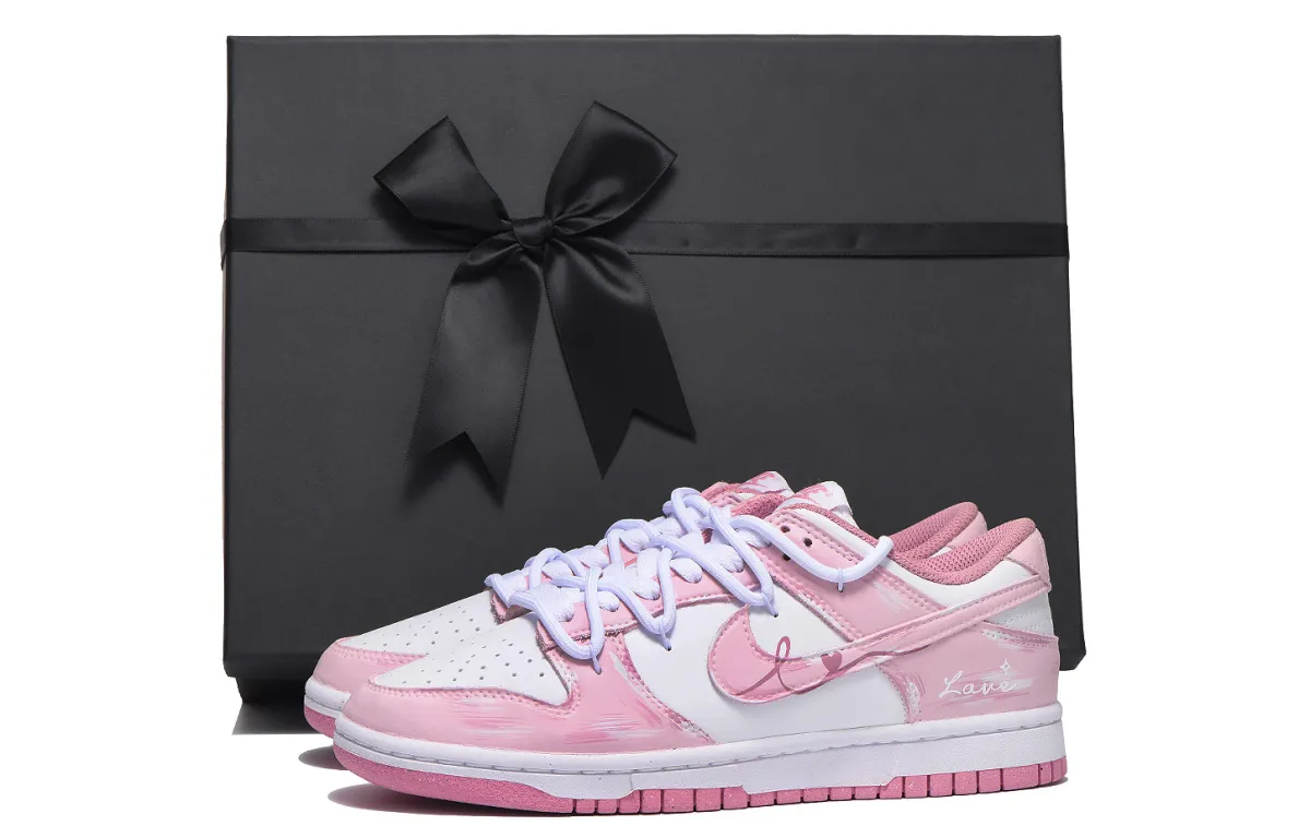 Nike Dunk Abrasion Resistant Low top Skateboard Shoes Women's Pink
