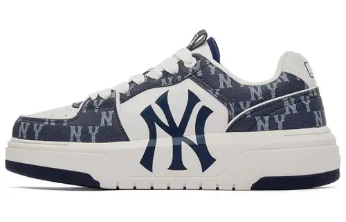 MLB Chunky Liner 24SS Slip Resistant Low top Skateboard Shoes Unisex Marine Blue