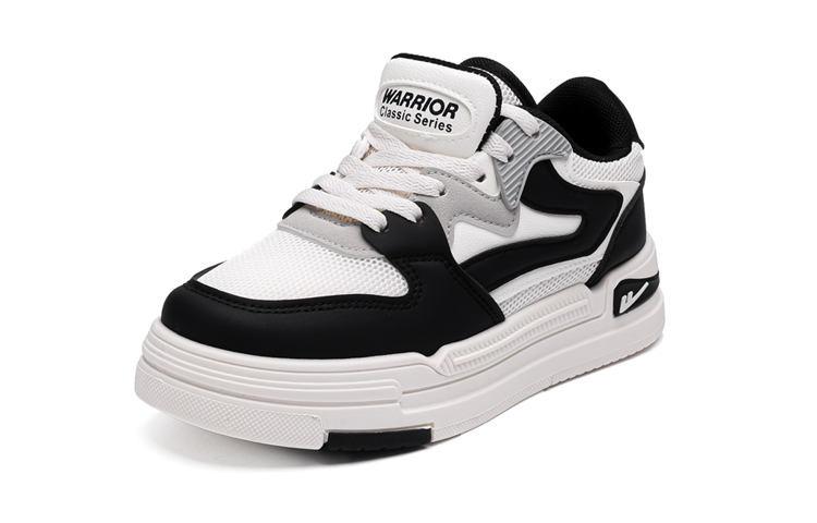Warrior Synthetic Leather Low top Skateboard Shoes Unisex Black White