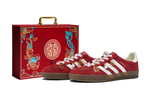Adidas Originals GAZELLE INDOOR 811 Manufacturing, Sweet Love Connection, Gift Box Low top Skateboard Shoes Unisex
