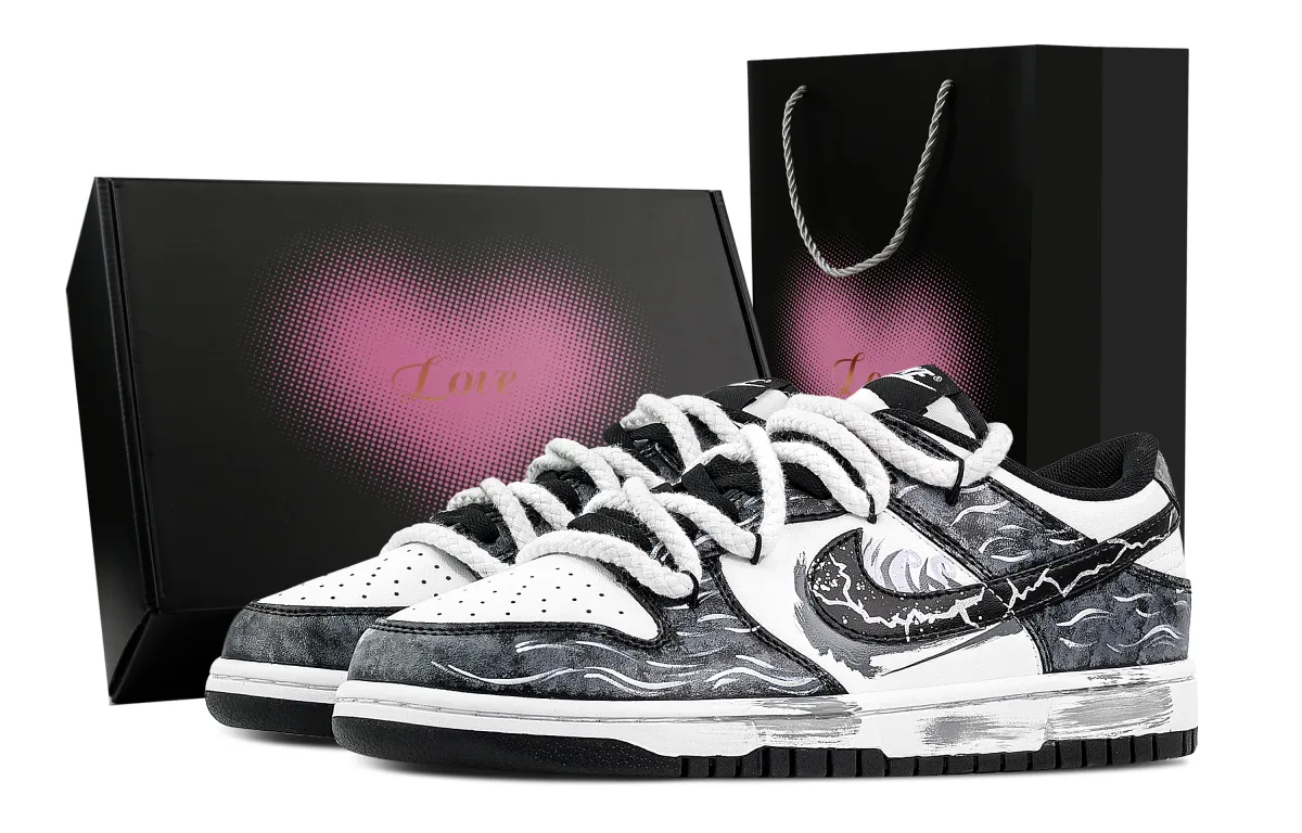 Nike Dunk Sail Into The Clouds, Heart Box Abrasion Resistant Low top Skateboard Shoes Unisex Black White