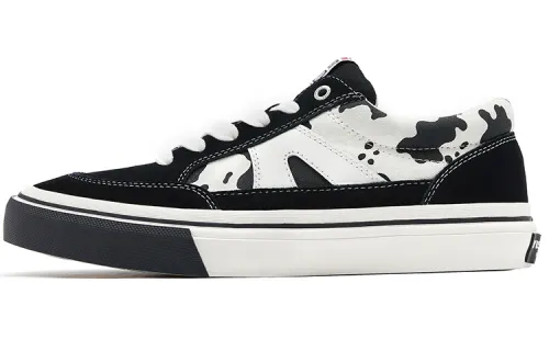 Vision Street Wear Stick Low top Skateboard Shoes Unisex Black White Cow Pattern