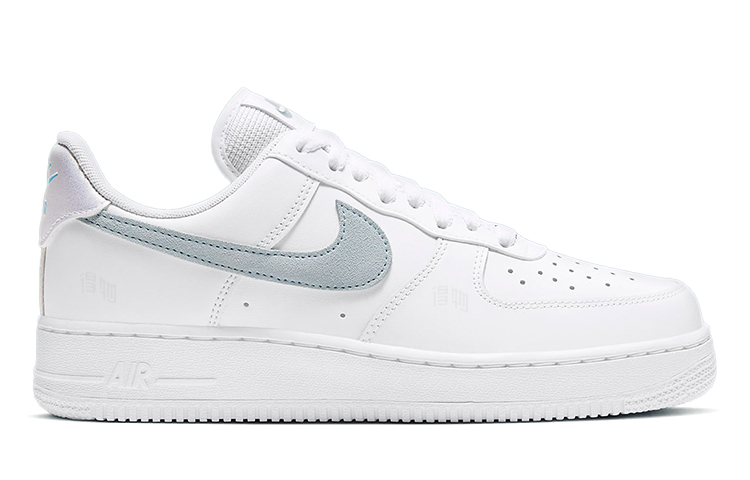 Женские кроссовки Nike Air Force 1 (белый, нежно-голубой) — 白/冰蓝 — фото 2