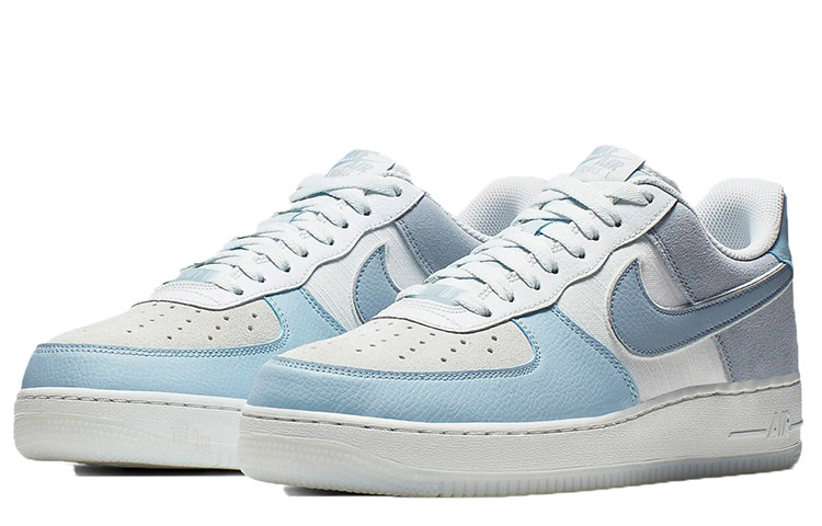Мужские кеды Nike Air Force 1 07 AF1 (светло-синие) — фото 2