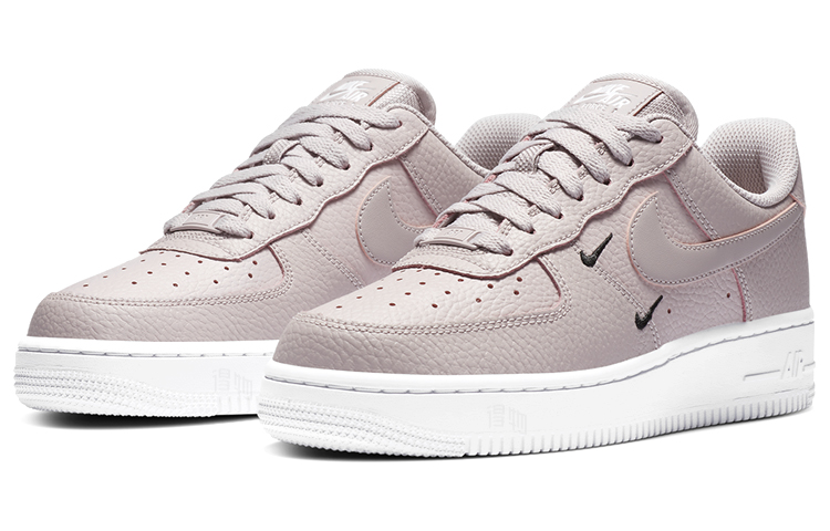 Женские кеды Nike Air Force 1 (светло-розовые) — фото 3