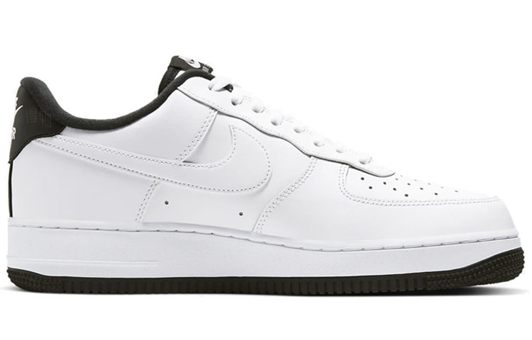 Мужские кроссовки Nike Air Force 1 07 (черно-белые) — фото 2