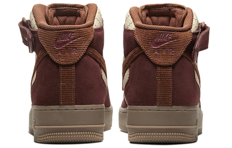 Кроссовки Nike Air Force 1 07 LV8 (коричневые) — Коричневый — фото 4