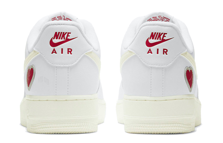 Мужские кроссовки Nike Air Force 1 "Valentine's Day" (белый / красный) — фото 5
