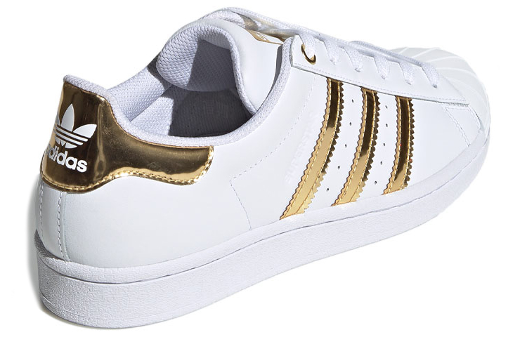 Женские кеды adidas Superstar Metal Toe (белый) — фото 4