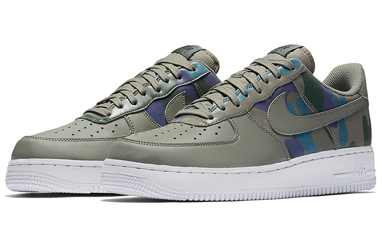 Мужские кеды Nike Air Force 1 07 LV8 "Dark Stucco Camo" (зеленый камуфляж) — фото 2