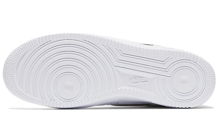 Кеды Nike Air Force 1 07 LNY QS (белые с принтом) — фото 6