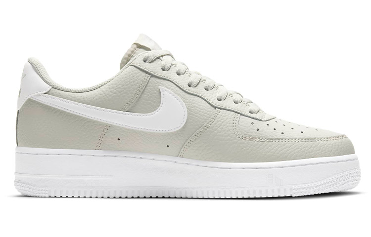 Мужские кроссовки Nike Air Force 1 '07 (серо-белые) — Серый / белый — фото 2