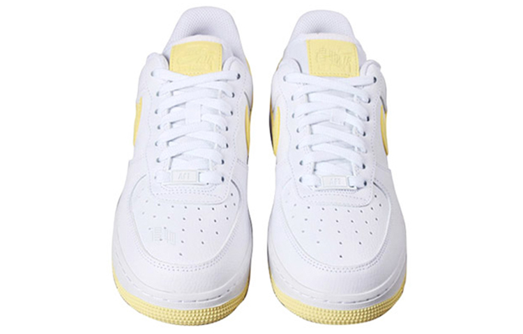 Женские кроссовки Nike Air Force 1 07 (бело-желтые) — фото 3