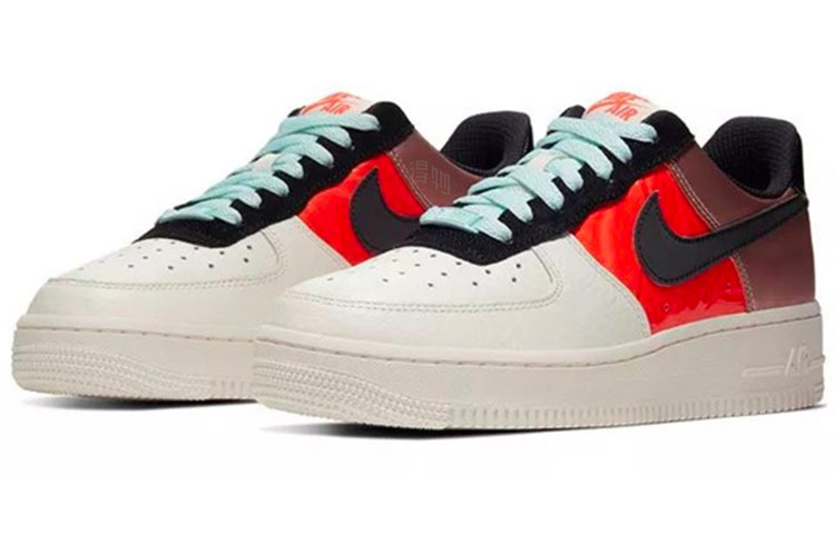 Женские кеды Nike Air Force 1 (красно-белые) — Красный / белый — фото 3