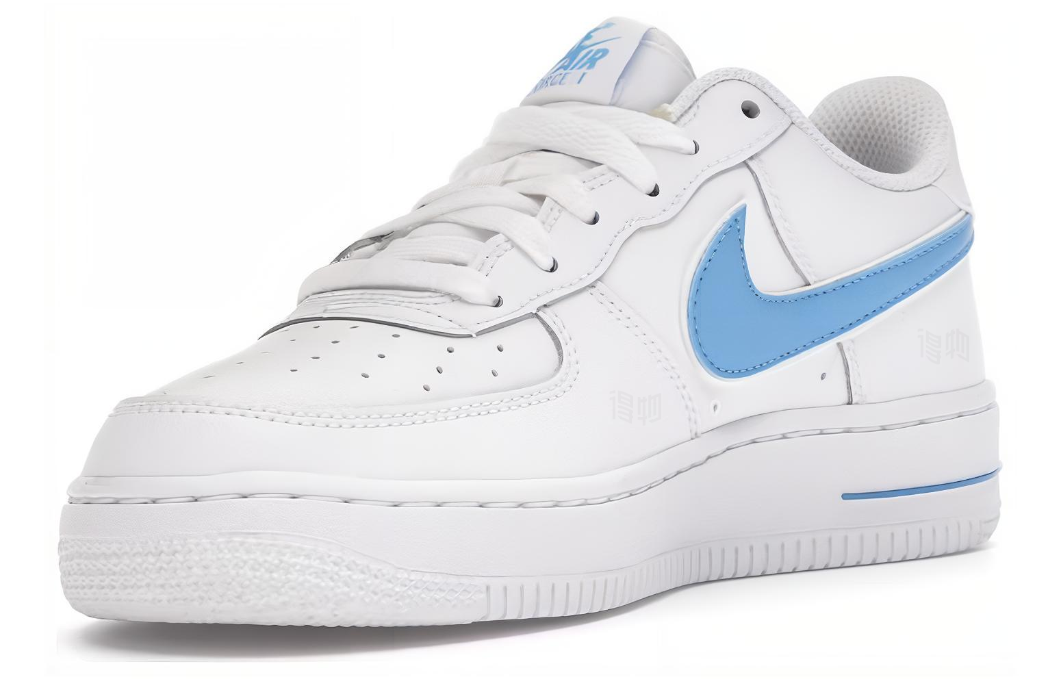 Женские кроссовки Nike Air Force 1 (бело-синие) — Белый / синий — фото 3