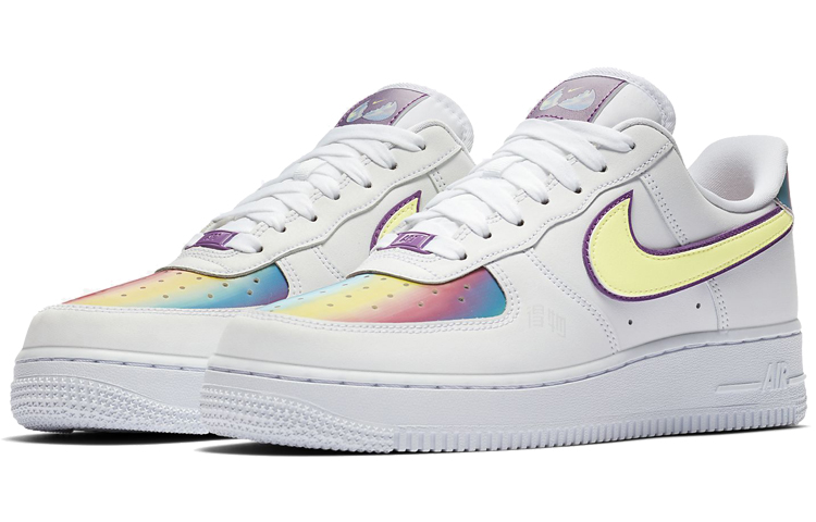 Женские кроссовки Nike Air Force 1 "Easter" (белые) — фото 3