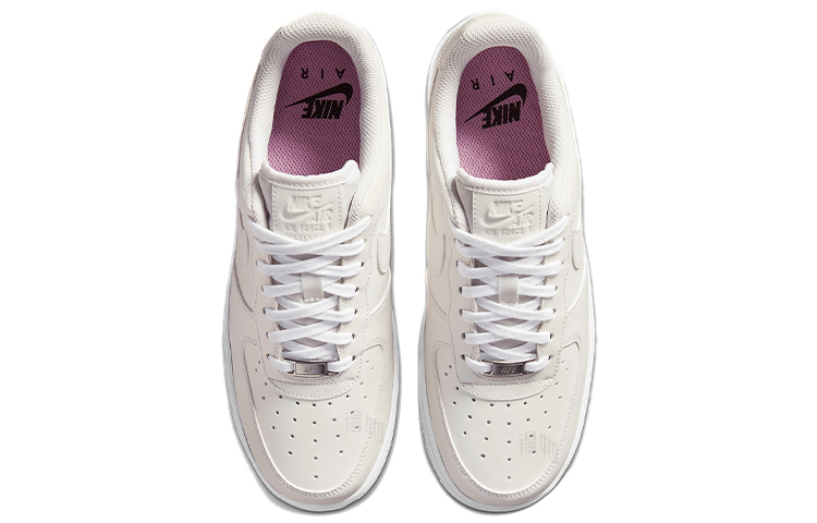 Женские кроссовки Nike Air Force 1 "Reflective" (кремовые) — Кремовый — фото 4