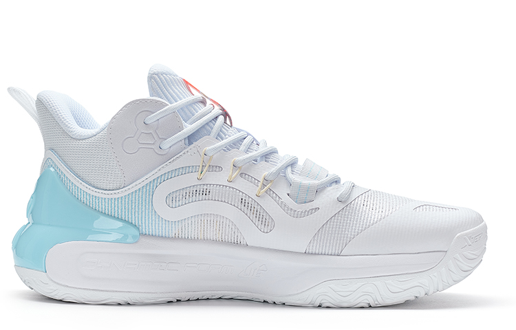 XTEP Basketball Shoes Men’s Low Top New White/Light Azure Blue