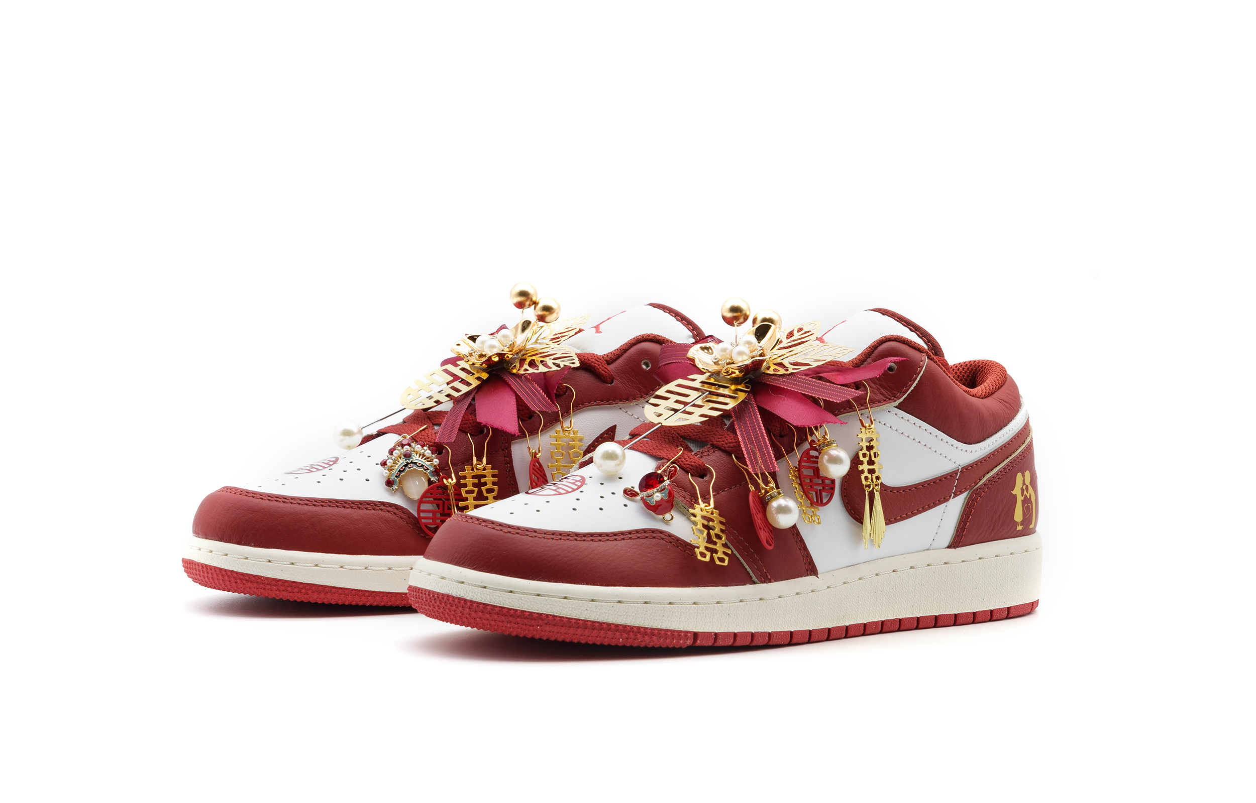 Jordan Air Jordan 1 Slip Resistant Abrasion Resistant Low top Vintage Basketball Shoes Unisex Red White