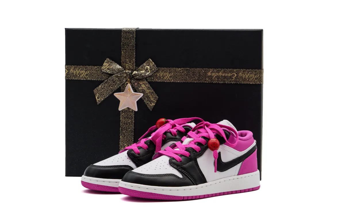 Jordan Air Jordan 1 Abrasion Resistant Abrasion Resistant Low top Vintage Basketball Shoes Women's Black White Pink