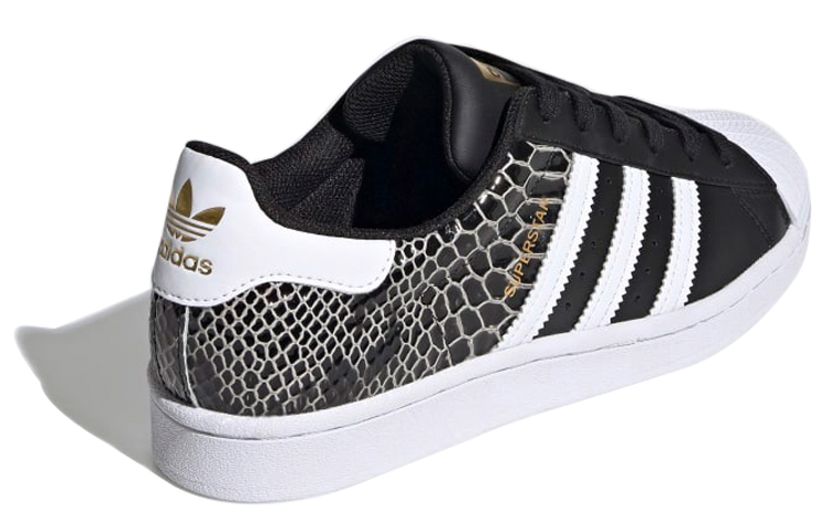 Женские кроссовки adidas originals SUPERSTAR (черные с змеиным принтом) — фото 3