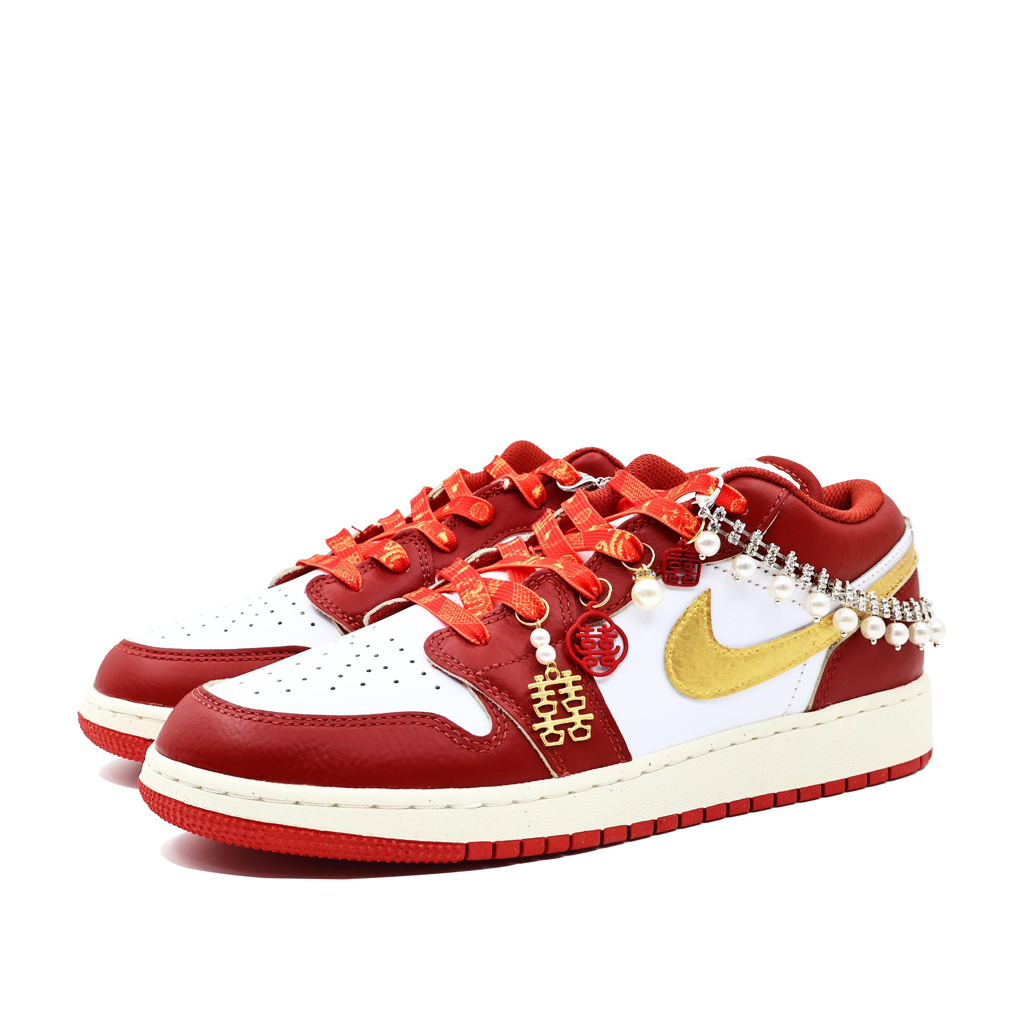 Jordan Air Jordan 1 Vintage Basketball Shoes Women’s Low Top Gold
