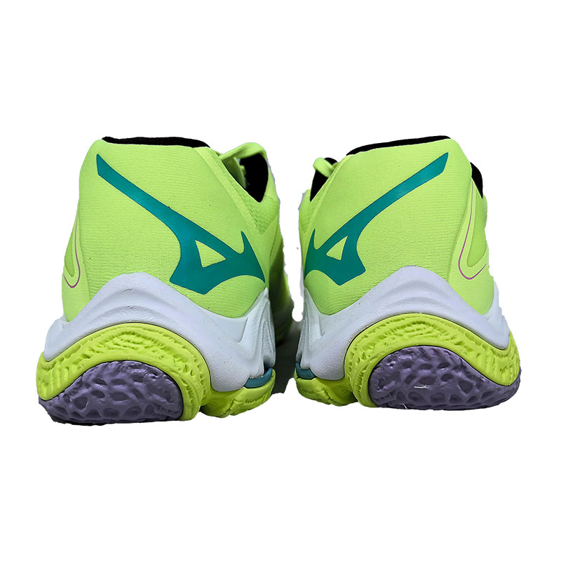 Mizuno Wave Lightning Z8 ‘Neo Lime Splish Splash’