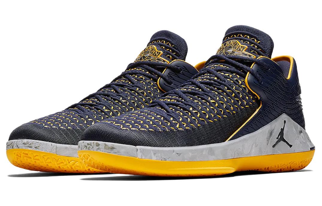 Мужские кроссовки Jordan Air Jordan 32 Low “Michigan” (темно-синий / желтый) — 大学蓝/金属银/白/黄 — фото 3