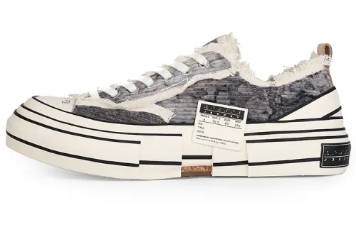 VESSEL Low top Canvas Shoes Unisex Gray Brown