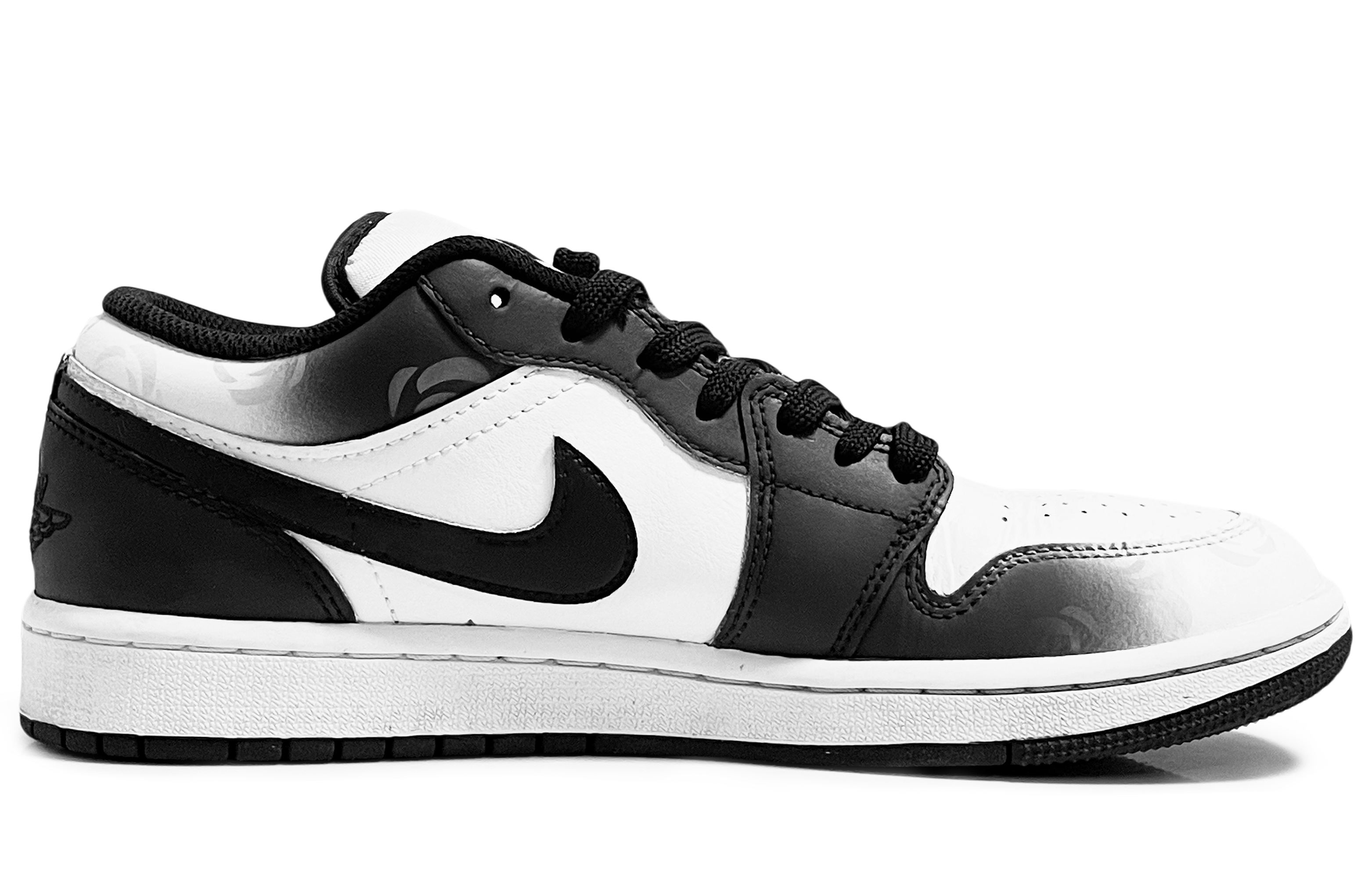 Jordan Air Jordan 1 Slip Resistant Low top Vintage Basketball Shoes Men’s Black White