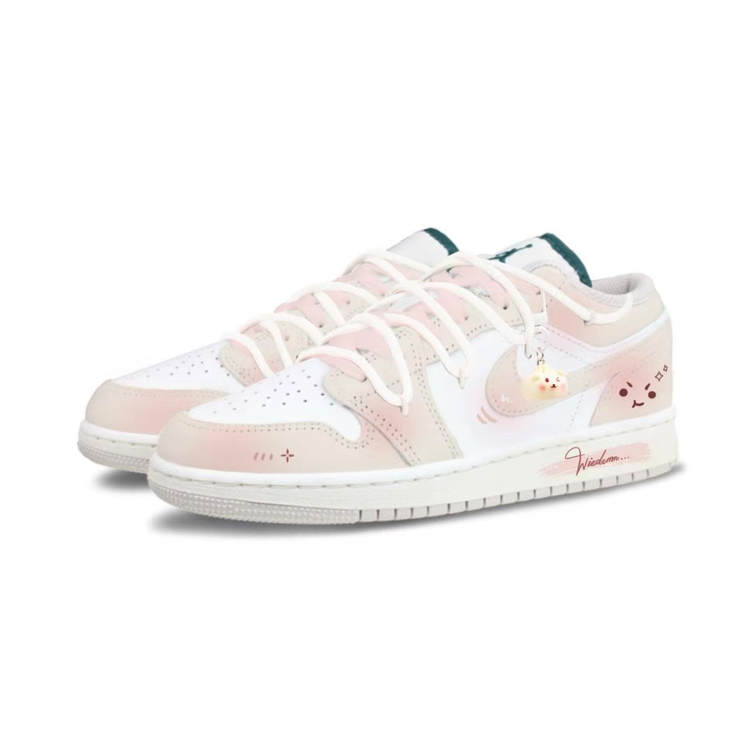 Jordan Air Jordan 1 Abrasion Resistant Abrasion Resistant Low top Vintage Basketball Shoes Unisex Ecru