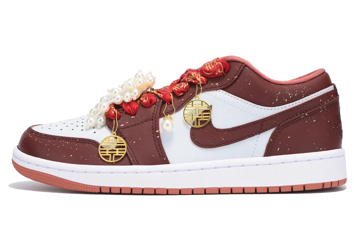 Jordan Air Jordan 1 Slip Resistant Abrasion Resistant Low top Vintage Basketball Shoes Women's Red White