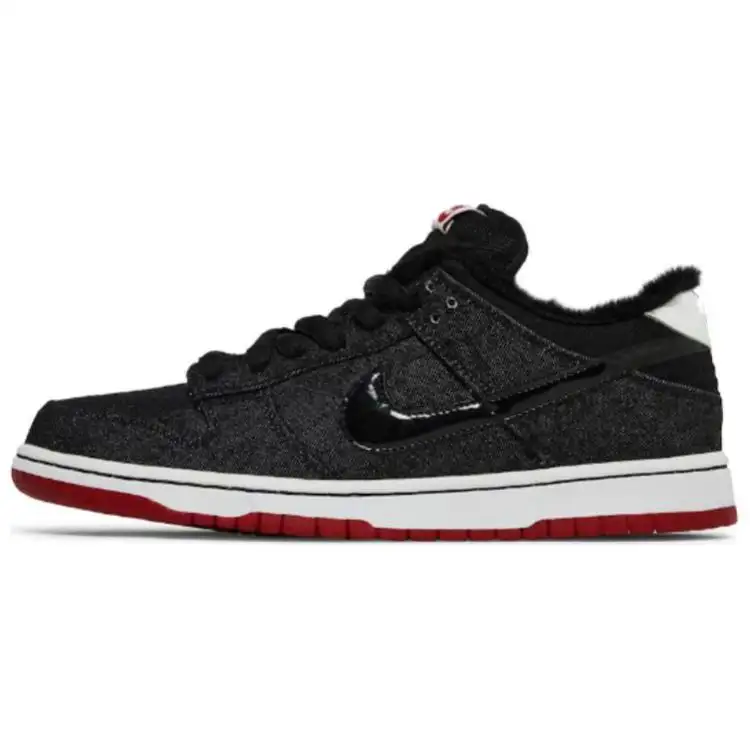 Nike SB Dunk Low Larry Perkins