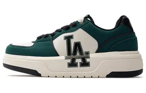 MLB Chunky Liner Slip Resistant, Abrasion Resistant, Breathable Low top Skateboard Shoes Unisex Dark Green