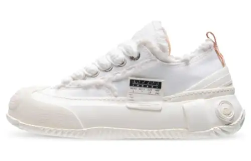 VESSEL G.O.P. 2.0 MARSHMALLOW Classic Lows Low top Canvas Shoes Unisex White