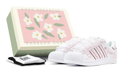 Adidas Originals Superstar Heart Low top Skateboard Shoes Unisex White Pink
