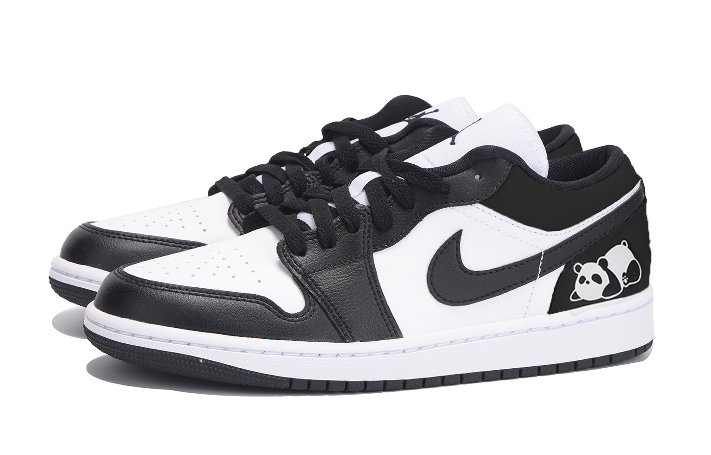 Jordan Air Jordan 1 Slip Resistant Coverage Low top Vintage Basketball Shoes Women’s Black White