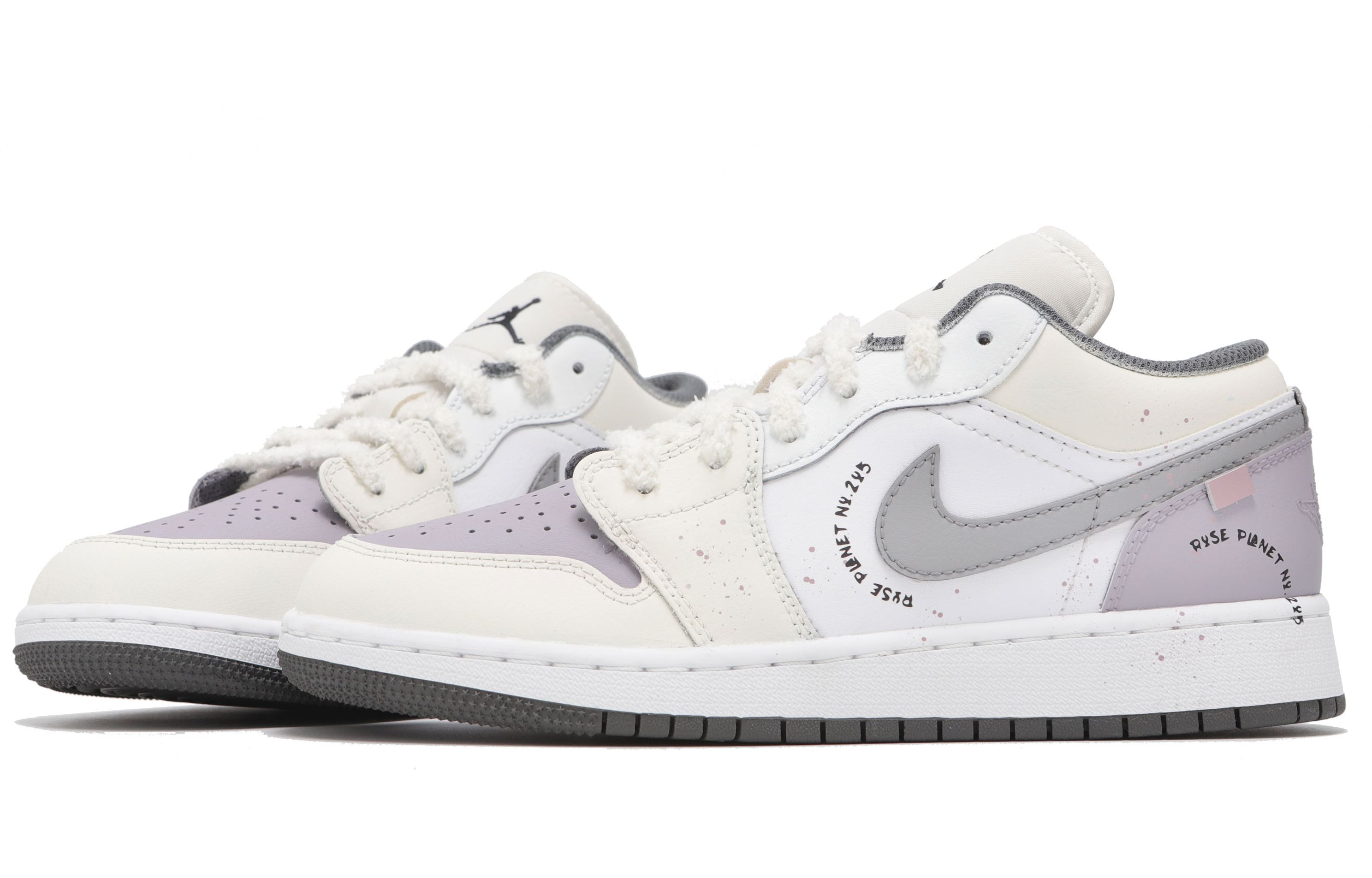 Jordan Air Jordan 1 Abrasion Resistant Abrasion Resistant Low top Vintage Basketball Shoes Unisex White Purple