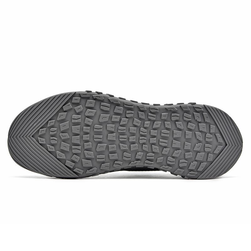 Jeep Mesh Cushioning Abrasion Resistant Lightweight Breathable Slip Resistant Low top Hiking Shoes Men’s