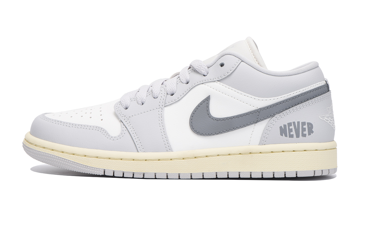 Jordan Air Jordan 1 Slip Resistant Coverage Low top Vintage Basketball Shoes Women’s Gray White