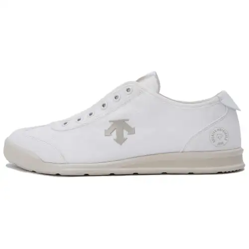 DESCENTE Crontempo Slip Resistant, Abrasion Resistant, Lightweight Low top Canvas Shoes Unisex Beige