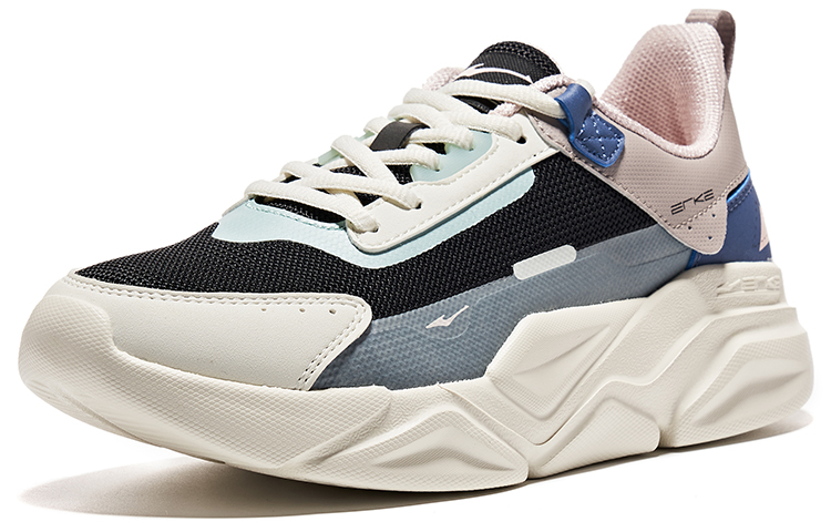 Erke Training Shoes Women’s Low Top White/Black