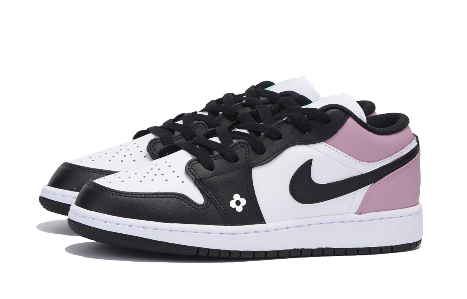 Jordan Air Jordan 1 Urban Chic Style Vintage Low top Vintage Basketball Shoes Men’s White Pink