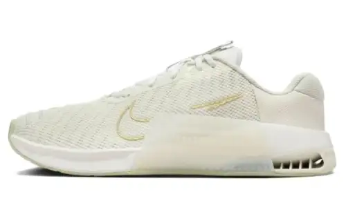 Nike Metcon 9 PRM low-top training shoes for women, white and green