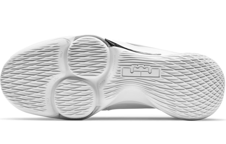 Кроссовки Nike Witness 5 EP (бежево-черные) — фото 6
