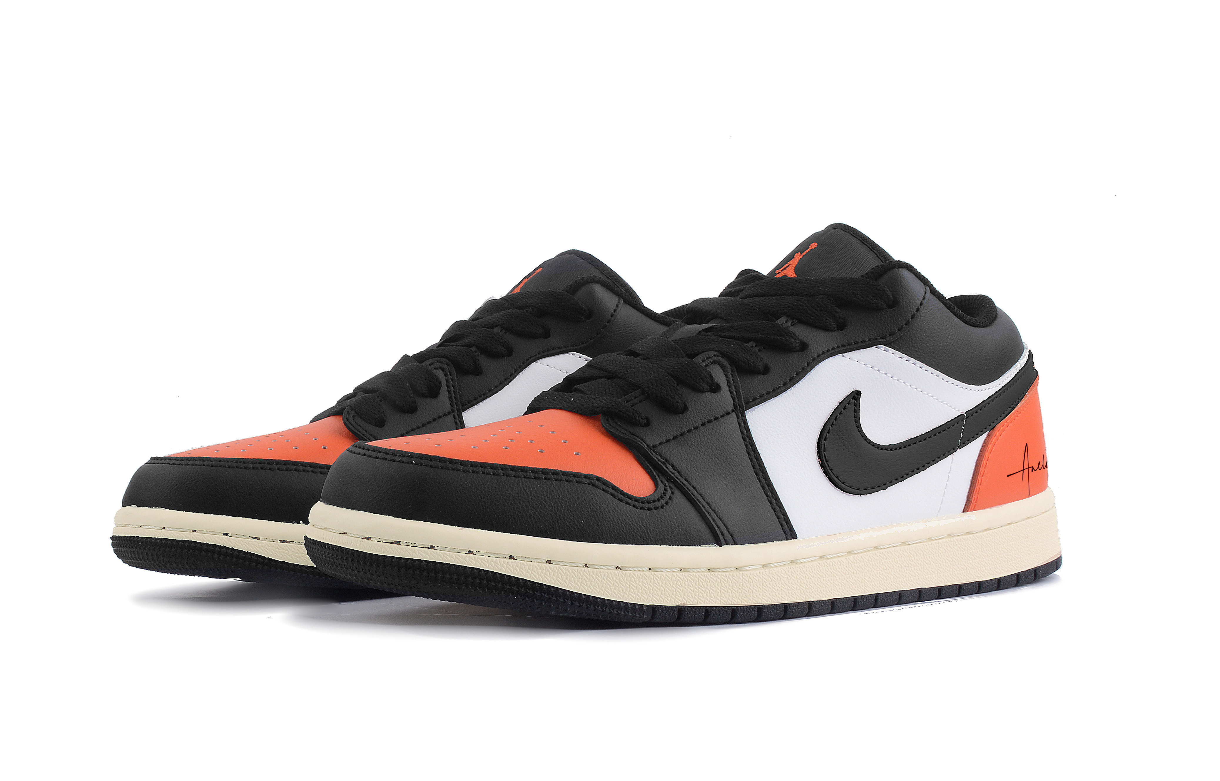 Jordan Air Jordan 1 Crushable, Box Included Leather Low top Vintage Basketball Shoes Unisex Black White
