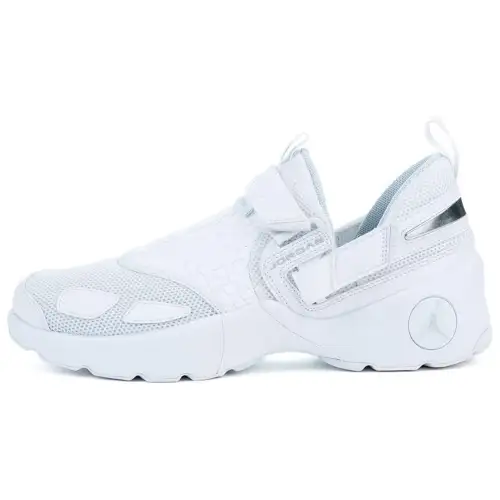 Jordan Trunner Lx Triple White