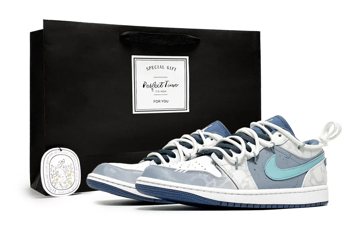 Jordan 1 Aurora Rift Abrasion Resistant Low top Vintage Basketball Shoes Men's Light Blue